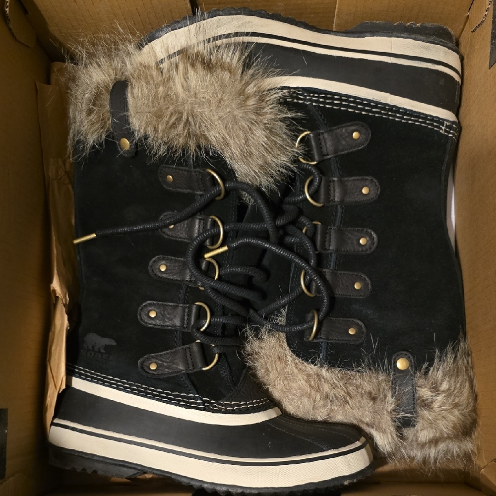 Sorel Black and Cream Fur-Trimmed Boots